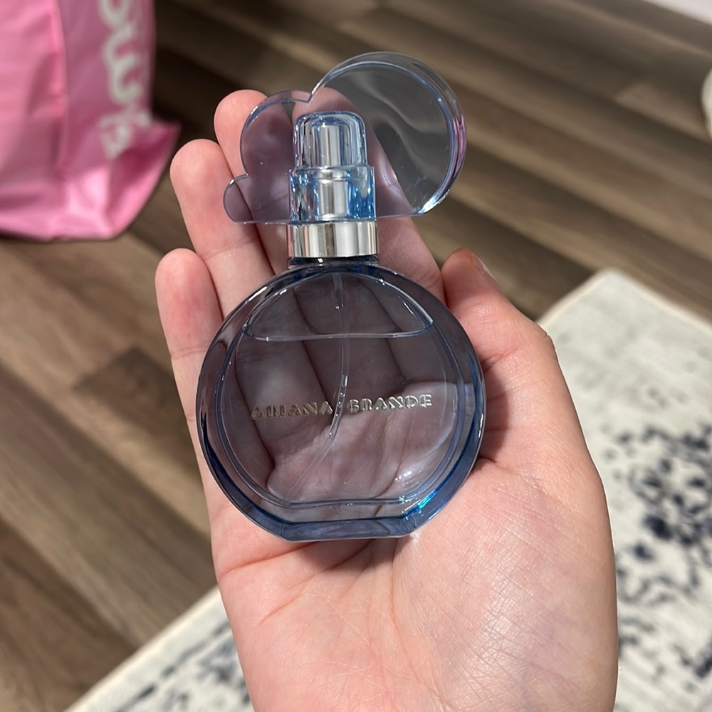 Ariana Grande Cloud — NWOT